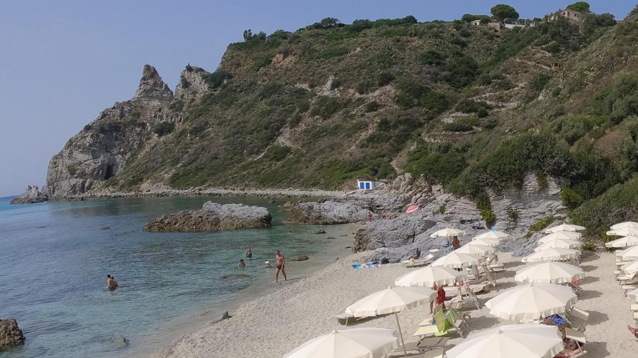 Blue Bay Resort Capo Vaticano Buitenkant foto